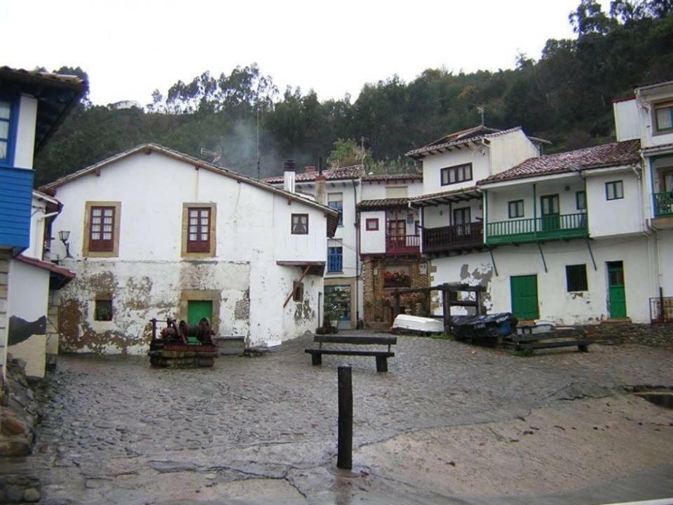 Casa Auro Tazones Apartment Exterior photo